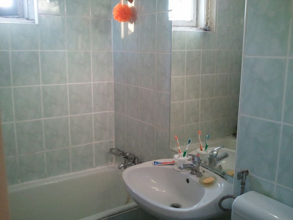 Inchiriez apartament 3 camere semidecomandat Crângași-Constructorilor