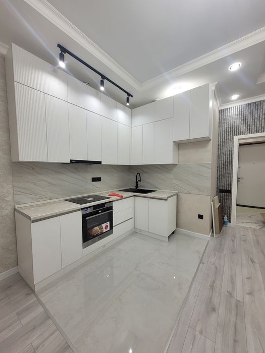 Кухния до потолка