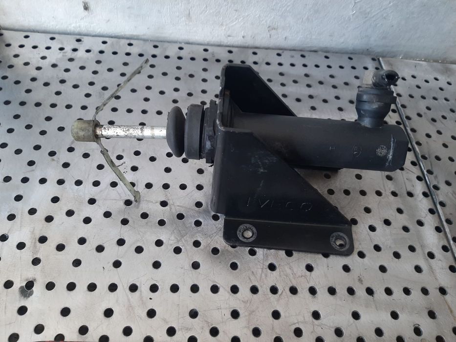 pompa ambreiaj 2.3 hpi f1ae0481b  iveco daily 3 euro 3