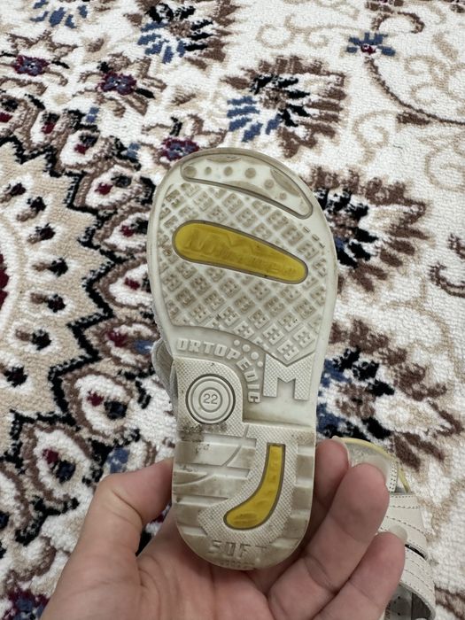 Продам сандали детские