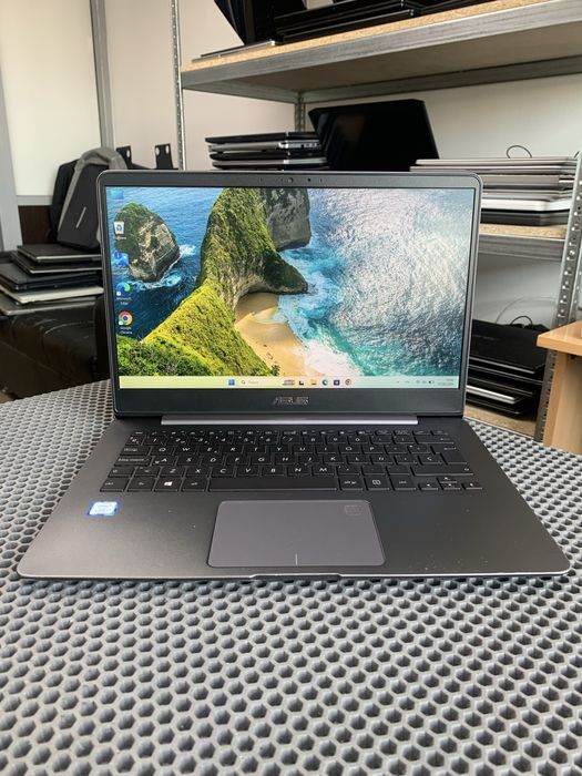 Ультрабук Asus Zenbook. i7.