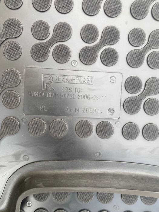 Гумени стелки Honda Civic- десен волан