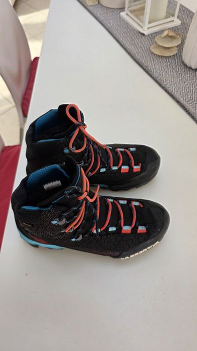 Дамски туристически обувки La Sportiva Aequilibrium Gtx St Woman Gore-Tex Black 38 размер
