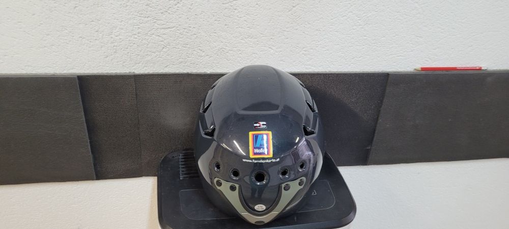 Ски каска за дете