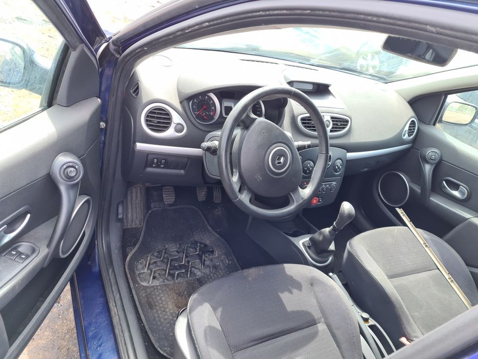 Dezmembrez Renault Clio 3 1.4 16v 1.2i Piese