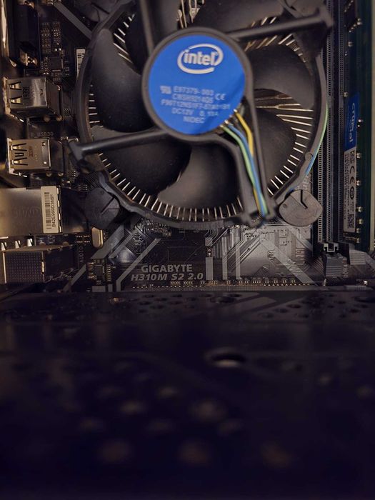 PC i3 9100F + RX 580 8GB / SSD + HDD /pc office si gaming+ casti cadou