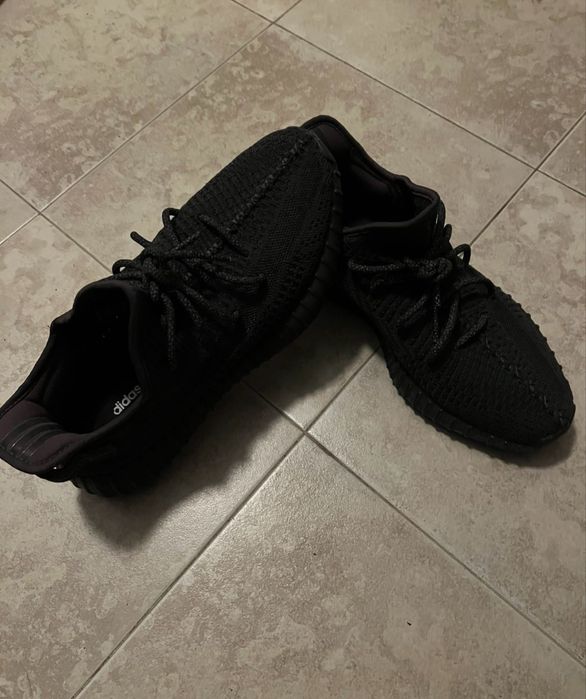 Yeezy 350 black 43