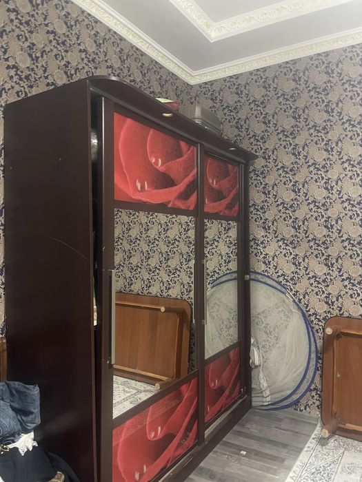 диван шкаф в средном состояний