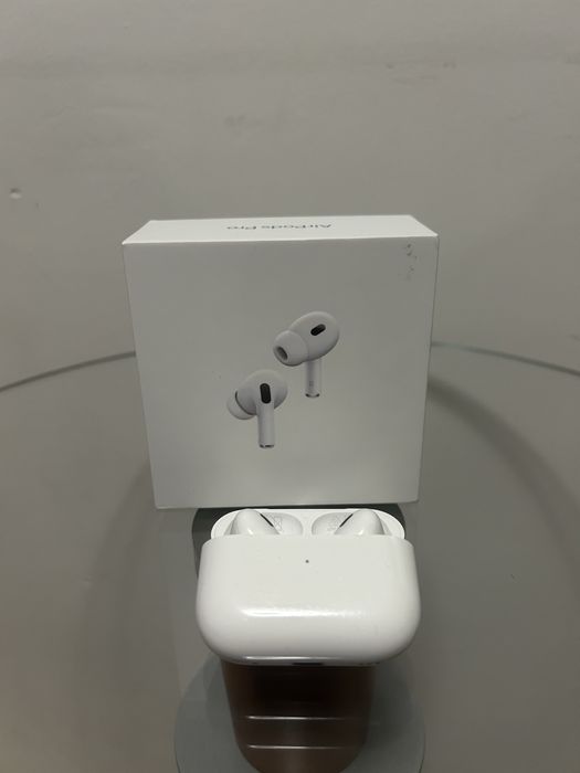 Airpods Pro (2 and Gen)