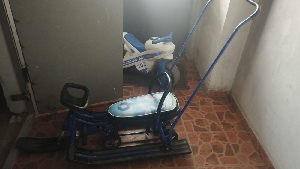 Продам санки детские