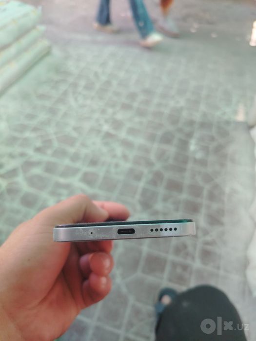 Redmi 13 srochni sotiladi
