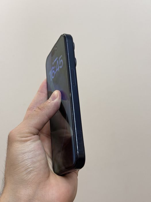 Iphone 15 pro. 256гб. 88%