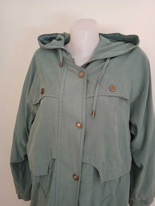 Дамско есенно, преходно яке