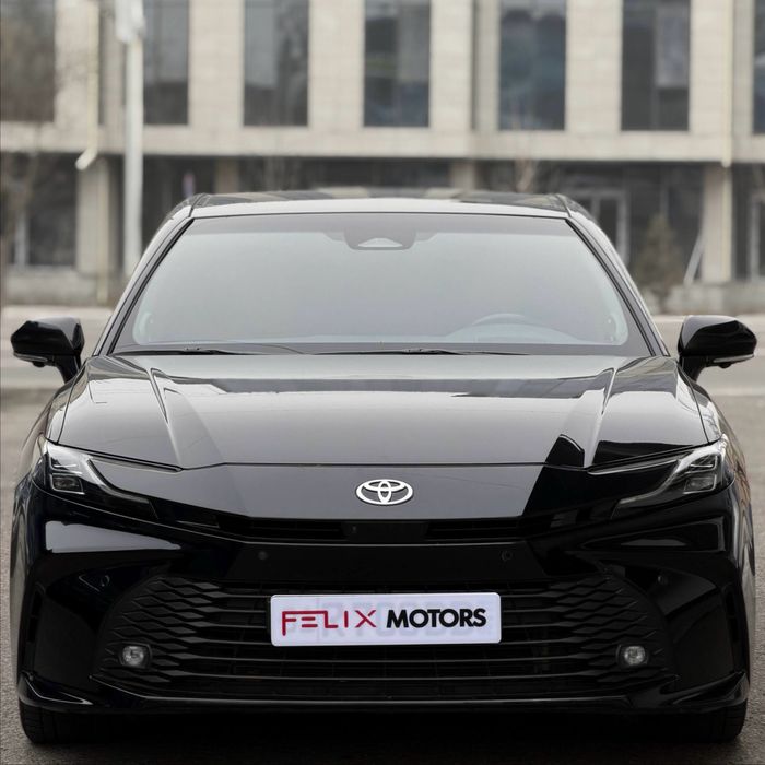 Toyota Camry Hybrid Limited