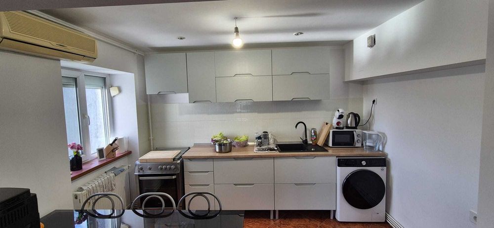 Apartament 4 camere, zona zimbru