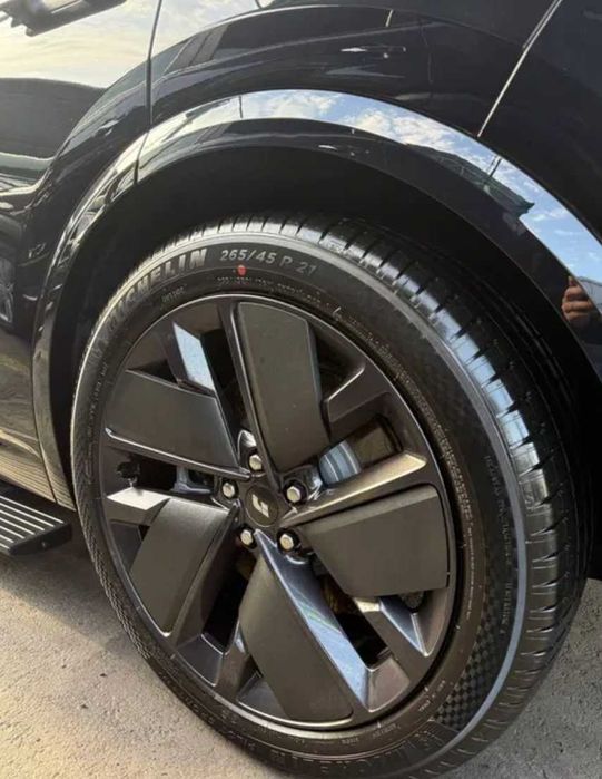 Срочно! L7 Ultra Restyling 2025г Черный/Кофейный! Без пробега!!