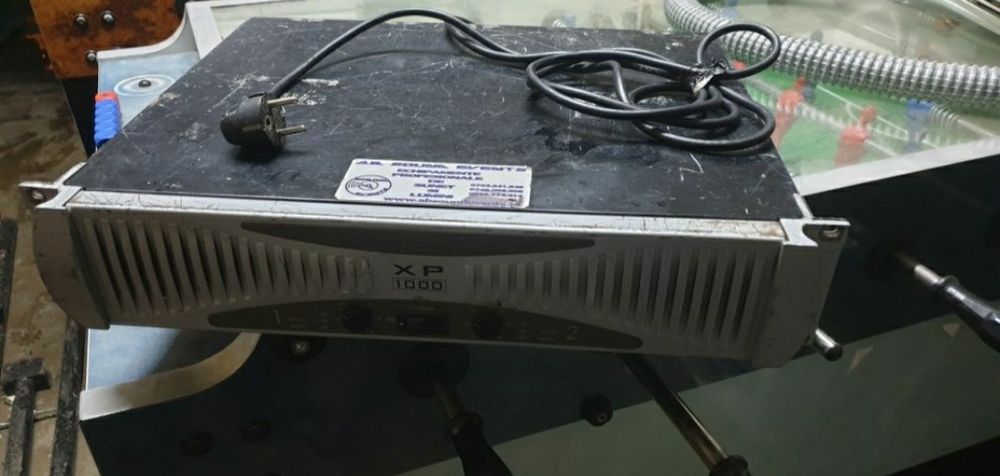 Vand amplificator phonic xp