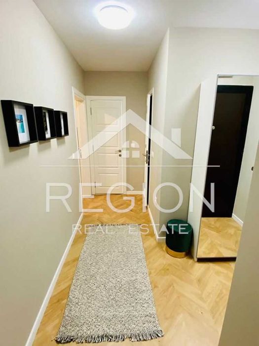 Дава се под наем Тристаен апартамент в Варна, Център - 100 кв.м за 663 € - Снимка #8