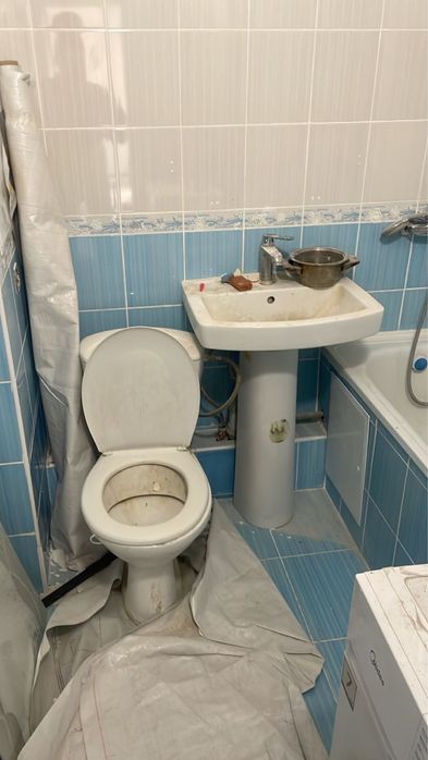 Продам унитаз и умывальник