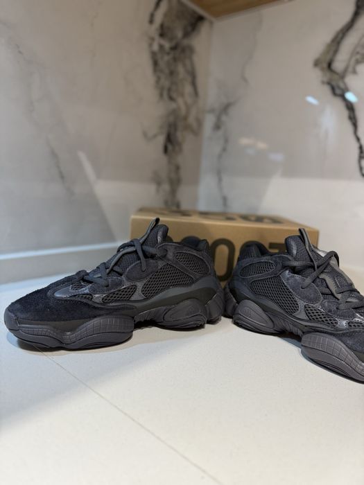 Намаление Yeezy Boost 500 Black