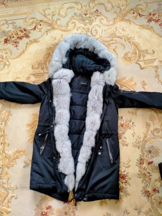 Продам парку новая почти и шубу норковую 48-50 размер
