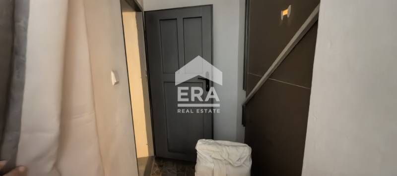 Дава се под наем Офис в Варна, Зимно кино Тракия - 43 кв.м за 250 € - Снимка #11