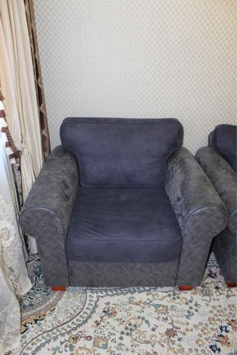 Срочно продам диван