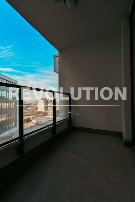 Продава се Тристаен апартамент в София, Малинова долина - 125 кв.м за 1347 €/кв.м - Снимка #8