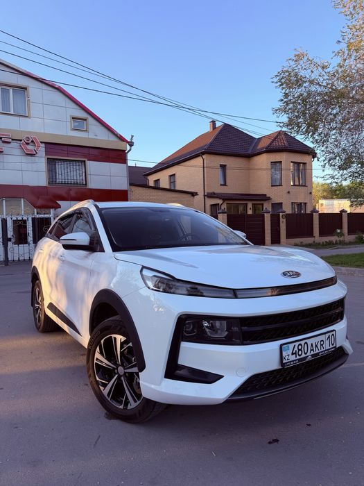 Продам Jac JS6 2023 год