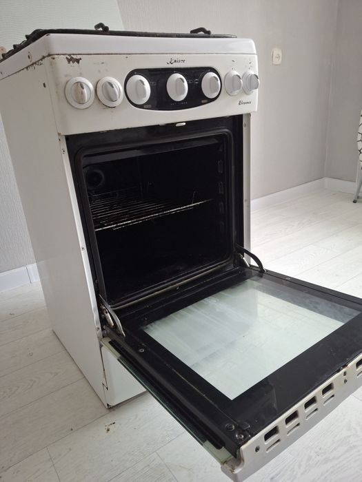 Продам газовую электро плиту