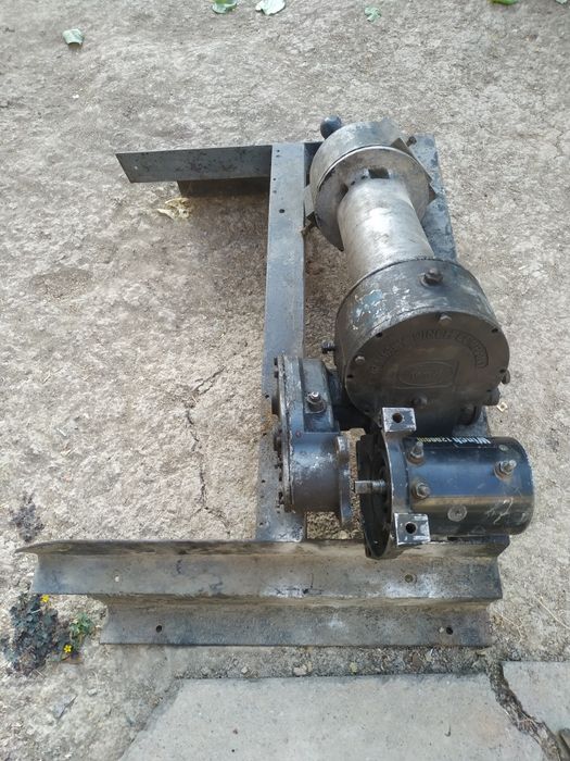 Продам лебёдку для эвакуатора!