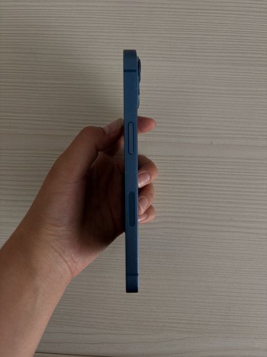 Iphone 13/ 128 гб / синий