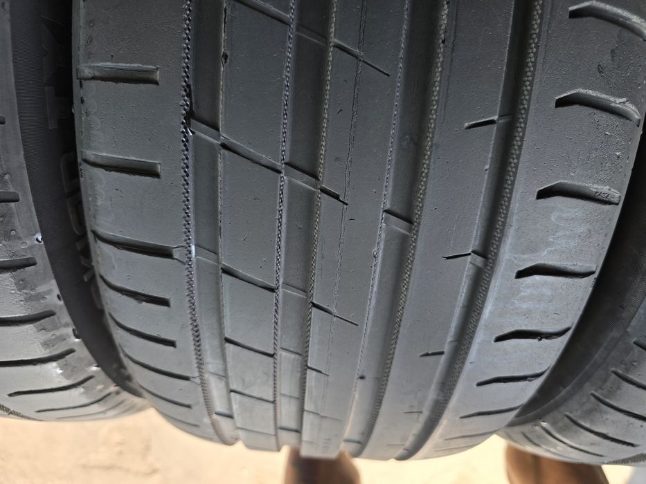 Anvelope vara 245 45 17