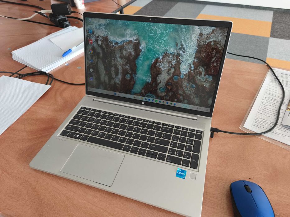 HP ProBook 450 G8 - i5-1135G7 / 16GB / 256GB SSD - като нов