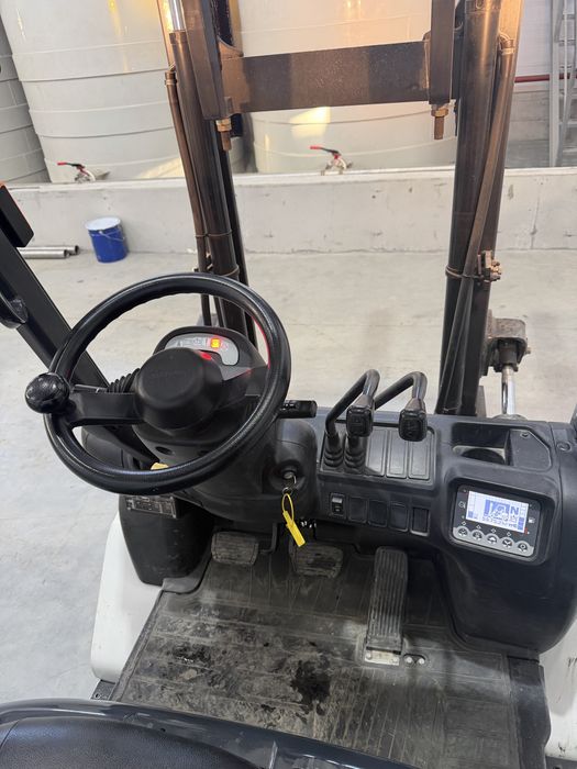 Вилочный погрузчик