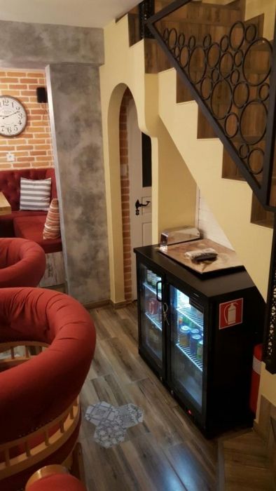 Продава се Заведение в Смолян, Стар център - 60 кв.м за 1167 €/кв.м - Снимка #3