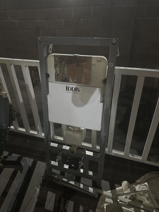 Продам туалет инсталяция iddis туалет cersonit