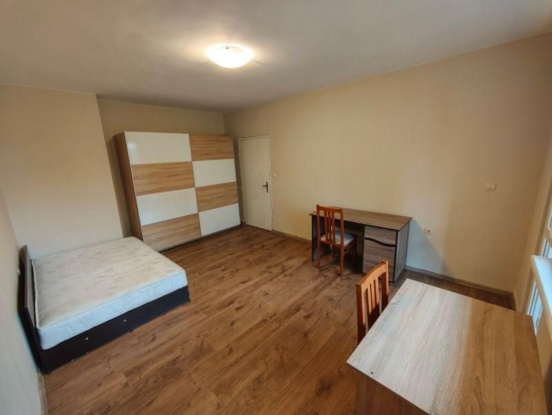 Дава се под наем Едностаен апартамент в София, Люлин 5 - 50 кв.м за 381.99 € - Снимка #1