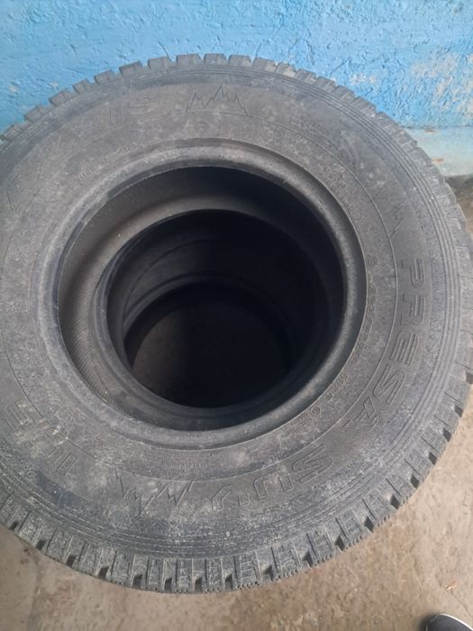 Продам  Комплект зимних шин.