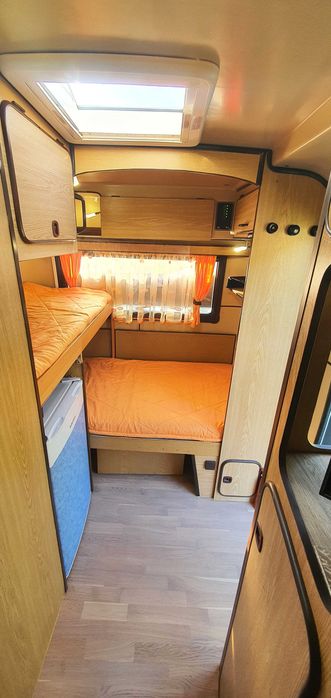 Pedersen,Danemarca, o rulota unica ,din fibra de sticla, tip AIRSTREAM