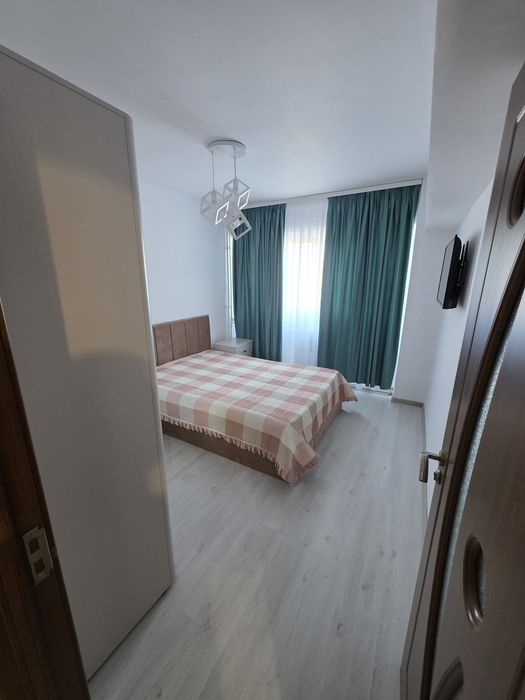 Proprietar închiriez apartament 2 camere decomandat Calea Bucuresti