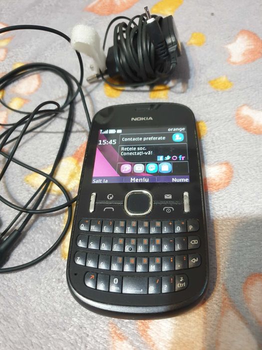 Sony Ericsson C 702 , K 550i si W 200i Walkman+Nokia 200