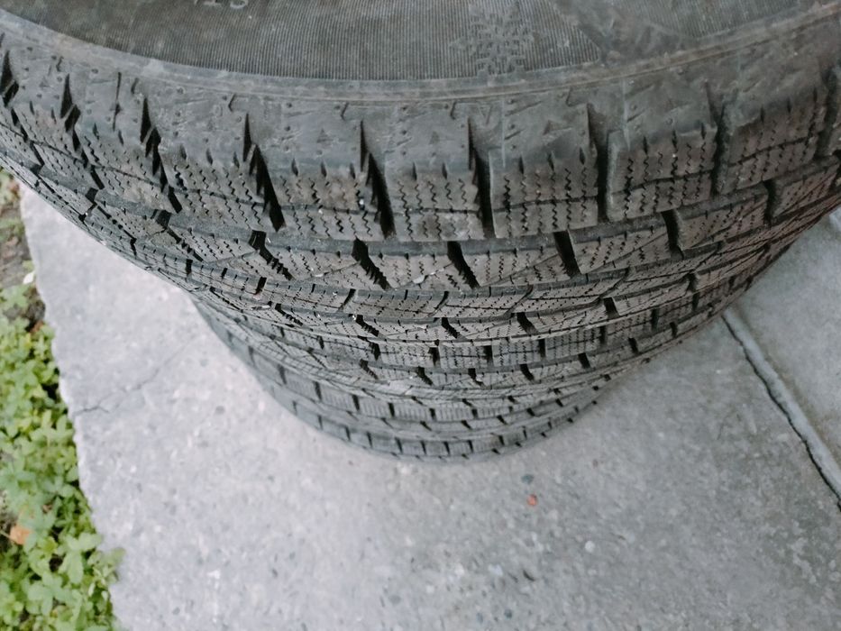 Зимние шины 185/65/14