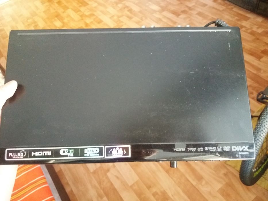 Продам  видеомагнитофоны и видео плееры