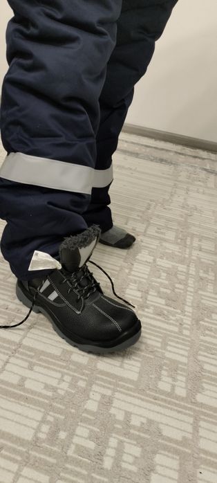 Продам спецодежду новый