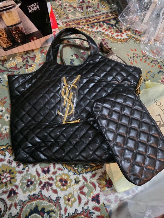 Geanta YSL noua deosebita