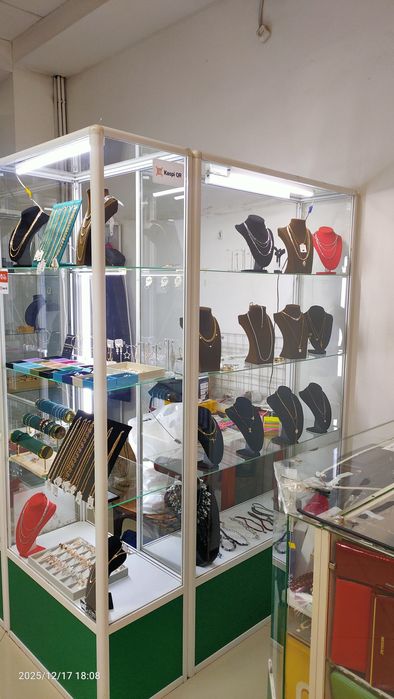 Продам витрину в хорошем состоянии