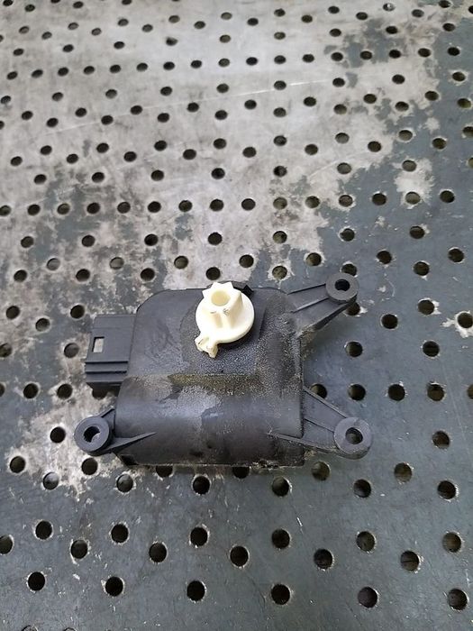 Motoras clapeta aeroterma vw golf 6 5k 0132801345 983389he 1k0907511