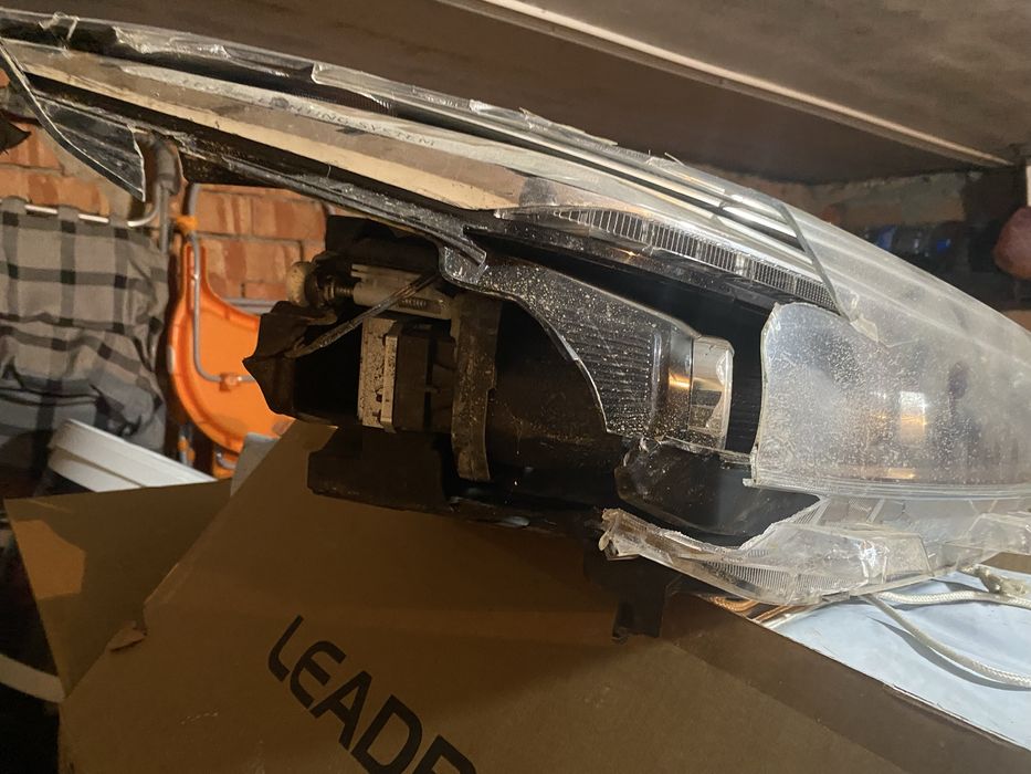 Правая фара на Jac j7 на запчасти