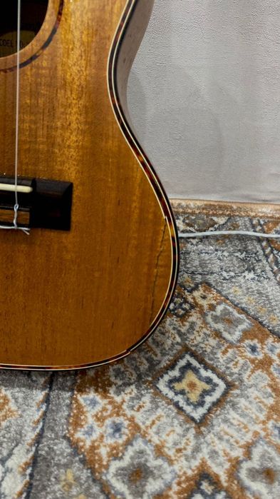 Продам укулеле новая